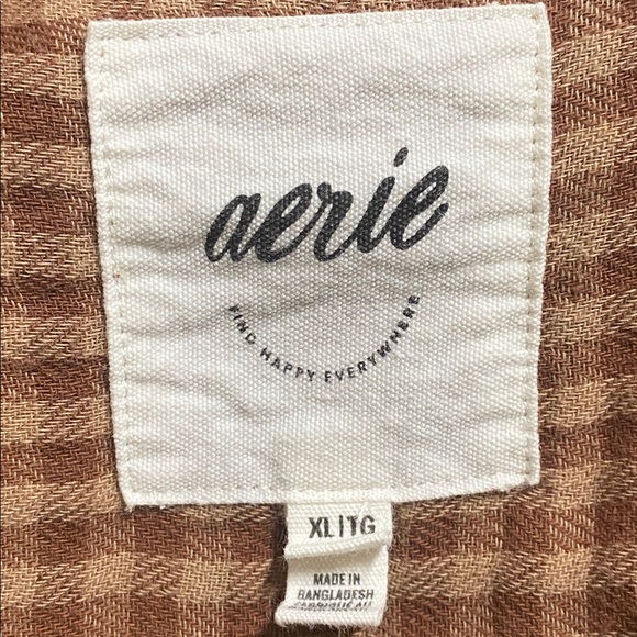 Aerie tan & navy blue plaid flannel shirt - Picture 9 of 10